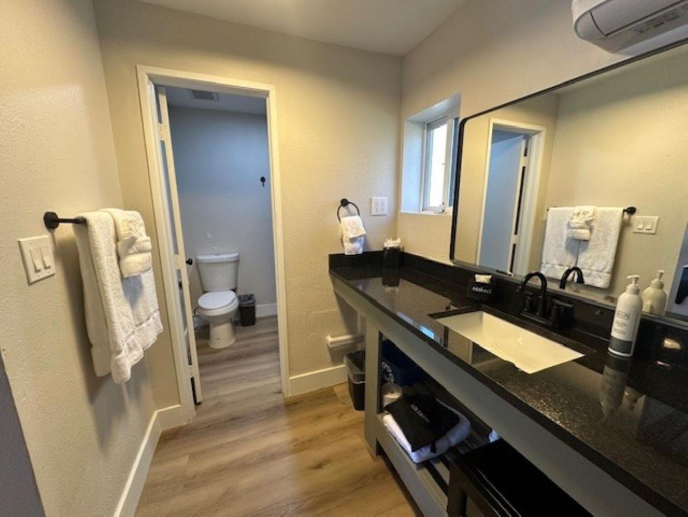 Western Lodge Стиймбоут Спрингс Екстериор снимка