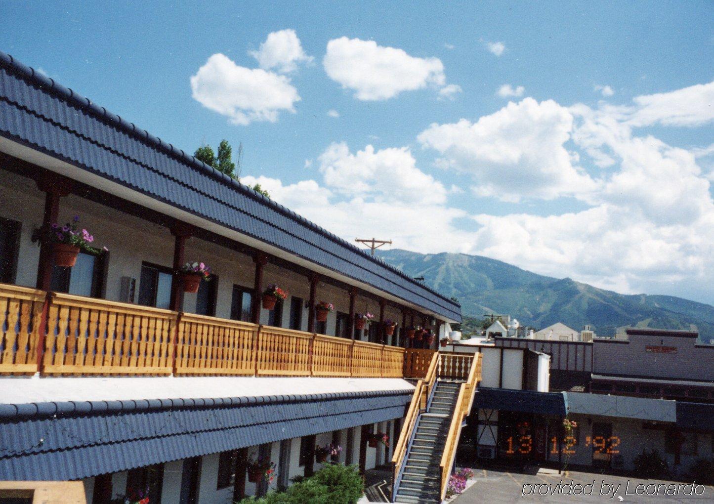 Western Lodge Стиймбоут Спрингс Екстериор снимка