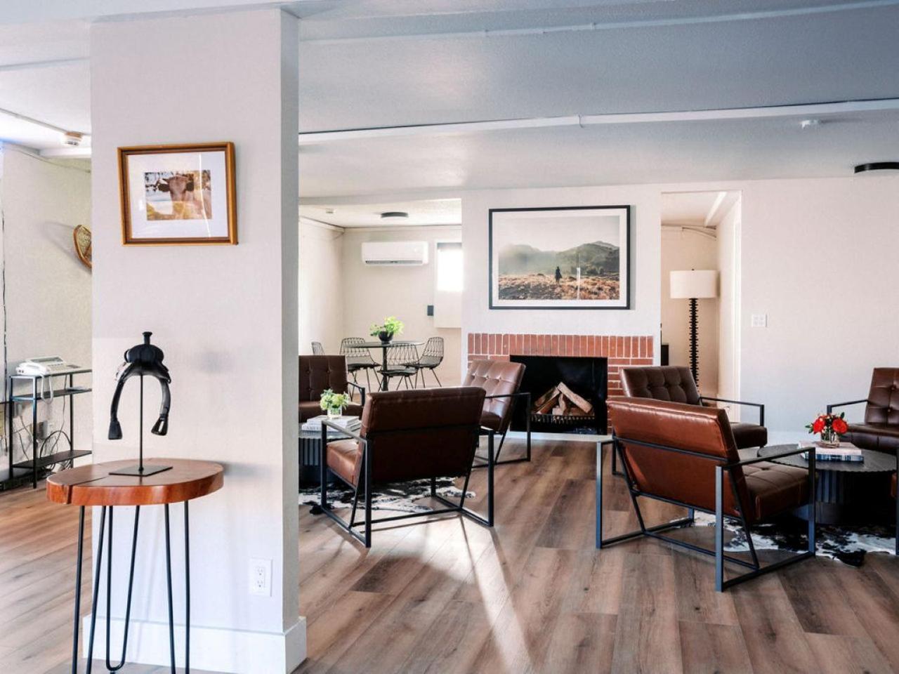 Western Lodge Стиймбоут Спрингс Екстериор снимка